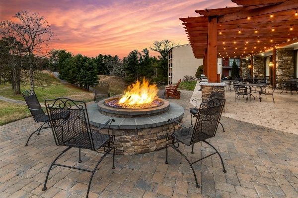 Crowne Plaza Resort Asheville by IHG image 1